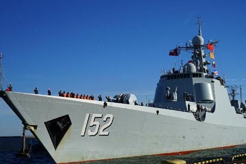البحرية الصينية تقوم بأول زيارة إلى بولندا