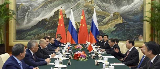 الصين وروسيا تتعهدان بإقامة تبادلات انتخابية اوثق