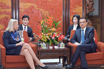 رئيس مجلس الدولة الصينى يجتمع مع رئيس شركة آى بى أم