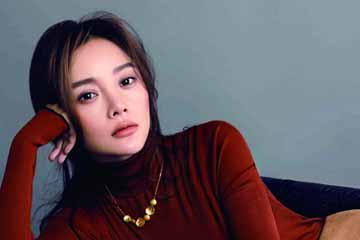 البوم صور الممثلة الصينية لي شياو لو