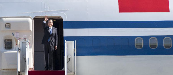 رئيس مجلس الدولة الصيني يصل إلى سول في زيارة إلى جمهورية كوريا ولحضور قمة صينية- 
يابانية- كورية جنوبية