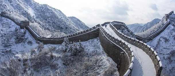المناظر رائعة بعد الثلوج في سور الصين العظيم بتيانجين