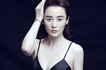 البوم الصور للممثلة الصينية جيانغ تشينغ تشينغ