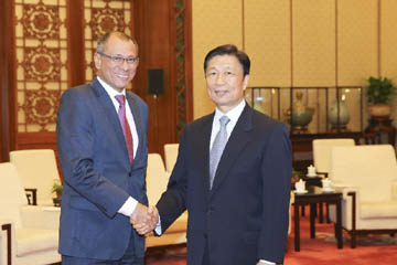 نائبا رئيس الصين والاكوادور يبحثان العلاقات الثنائية