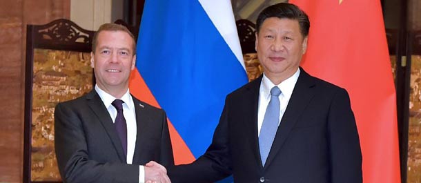 الرئيس الصيني يتطلع إلى تحسين العلاقات بين الصين وروسيا فى 2016