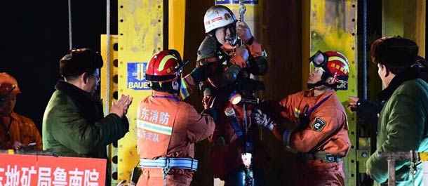 إنقاذ 4 عمال منجم محاصرين 36 يوما بعد وقوع انهيرا المنجم في شرق الصين