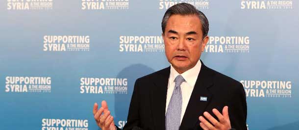 وزير الخارجية الصيني: الصين تتبرع بـ 10 آلاف طن من المواد الغذائية للاجئين السوريين