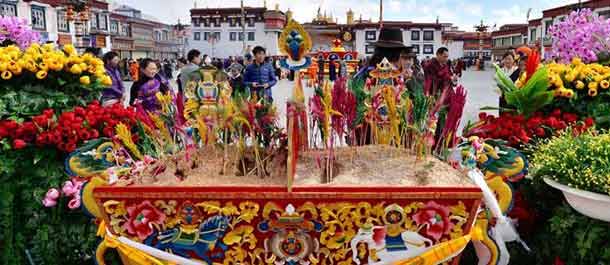 أهل التبت يحتفل بالسنة الجديدة التبتية
