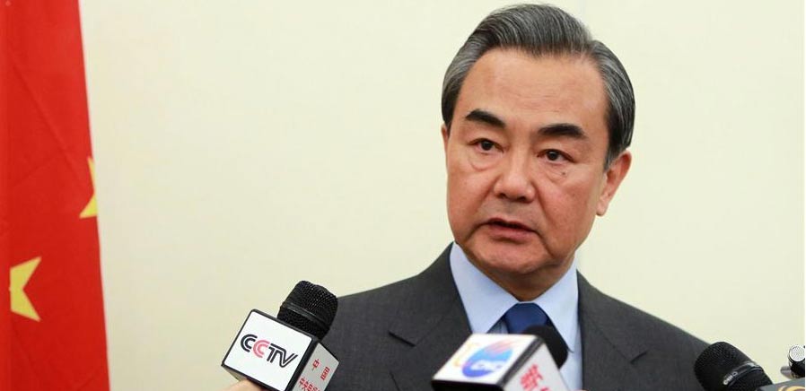 وزير الخارجية الصينى يدعو الى تنفيذ الاتفاق صعب المنال فى محادثات سوريا فى ميونخ