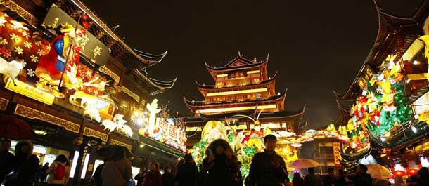 الاحتفال بمهرجان الفوانيس في أنحاء الصين