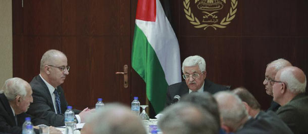عباس: القيادة الفلسطينية بصدد اجراء اتصالات واسعة لدعم عقد مؤتمر دولي للسلام
