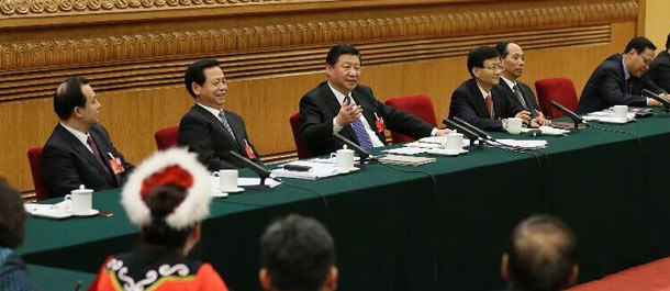 الرئيس الصيني يؤكد على البناء الاقتصادي