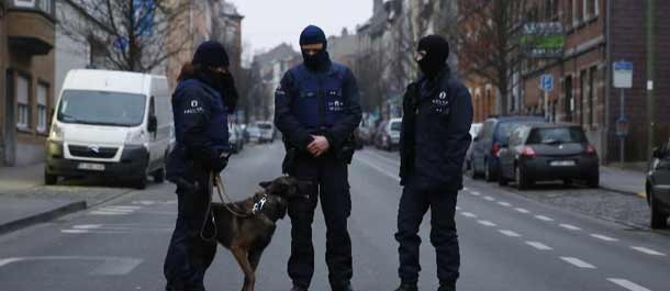 الاعلام: القبض على صلاح عبد السلام المشتبه به فى هجوم باريس