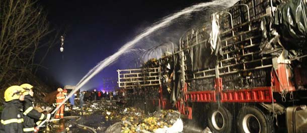 مقتل شخصين على الأقل في انفجار شاحنة خزان بوسط الصين