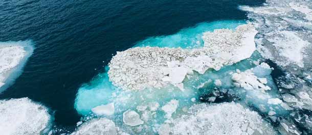 الصين الجميلة: الجليد في بحيرة تشينغهاي يبدأ إذابة