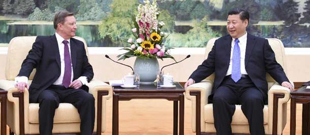 الرئيس شي: على الصين وروسيا العمل لتسوية القضايا الساخنة