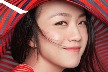 مجموعة من صور الممثلة الصينية تانغ وي على المجلة