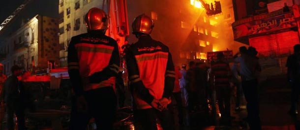 ارتفاع حصيلة ضحايا حريق وسط القاهرة إلى 3 قتلى و91 مصابا