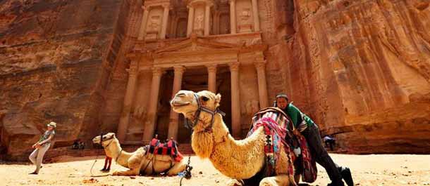 لمحة عن مدينة بترا الأثرية من أشهر الأماكن السياحية في الأردن