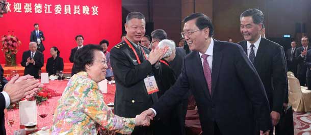 كبير المشرعين الصينيين يدعو إلى ثقة أكبر فى مبدأ "دولة واحدة ونظامان" ومستقبل هونج كونج
