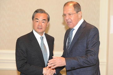 وزيرا الخارجية الصينى والروسى يسلطان الضوء على العلاقات الثنائية فى طشقند