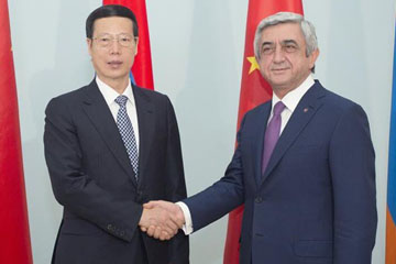 نائب رئيس مجلس الدولة الصيني يدعو إلى تعزيز التضافر بين الإستراتيجيات التنموية مع 
أرمينيا