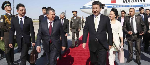 الرئيس الصيني يزور مدينة بخارى التاريخية في اوزبكستان