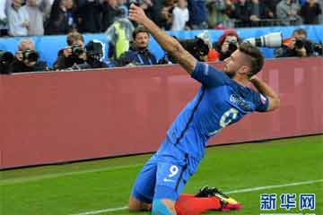 فرنسا تكتسح آيسلندا 5-2 في بطولة كأس الأمم الأوروبية وتترشح لمواجهة ألمانيا في نصف النهائي