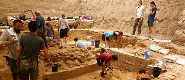 اكتشاف مقبرة تعود إلى 3 آلاف عام جنوب إسرائيل