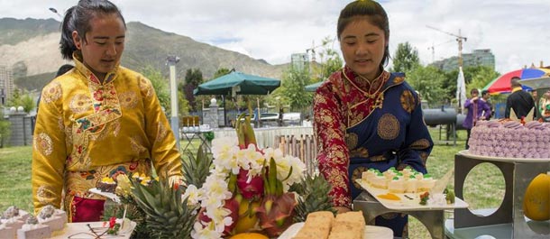 تجارب الشاي ما بعد الظهيرة في لاسا بالتبت