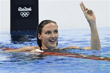لاعبة مجرية تسجل رقما قياسيا عالميا في نهائي السباحة المتنوعة 400 متر للنساء في أولمبياد ريو