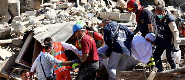 تأكيد وفاة 73 شخصا نتيجة زلزال ايطاليا