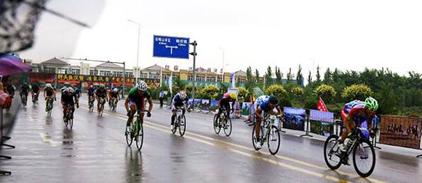 سباق الدراجة لكأس "شاهو" يقام بشيتسويشان بنينغشيا