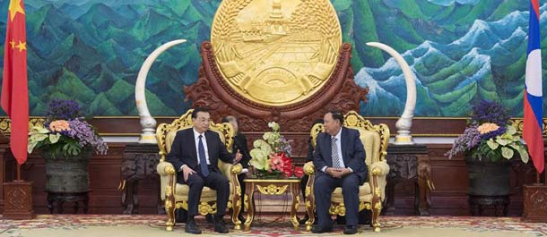 رئيس مجلس الدولة الصيني يتطلع إلى تعاون أوثق مع لاوس فى الطاقة الإنتاجية والاستثمار