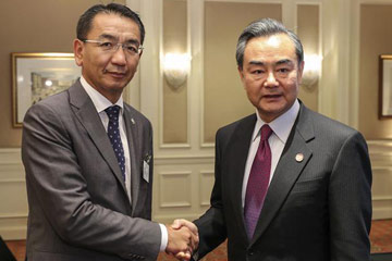 وزيرا خارجية الصين ومنغوليا يبحثان توسيع التعاون