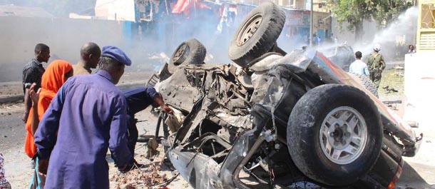 مقتل أربعة أشخاص على الأقل في هجوم على مطعم بالعاصمة الصومالية