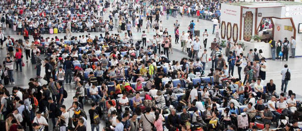 ازدياد رحلات القطارات والدخل السياحي في الصين خلال عطلة العيد الوطني