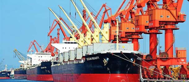 ميناء ينغكو بشمال شرقي الصين يستفيد من مبادرة "الحزام والطريق"