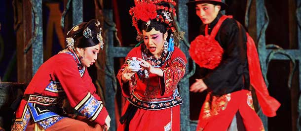 افتتاح مهرجان فن أوبرا ديان التقليدي في جنوب غربي الصين