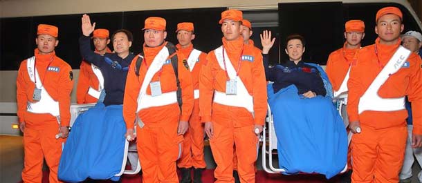 وصول رائدي الفضاء الصينيين إلى بكين بسلامة