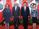 الرئيس الصيني يجتمع مع نظيره البيروفي