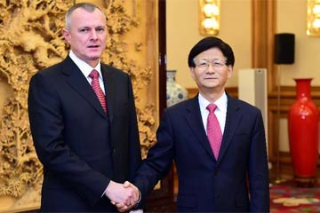 الصين وبيلاروسيا تتفقان على توسيع التعاون في إنفاذ القانون
