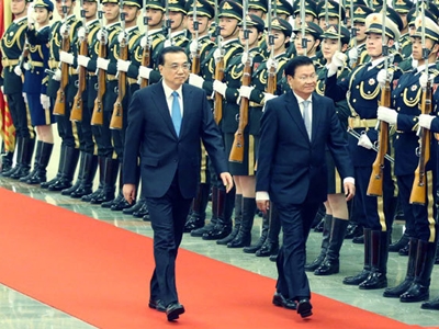 رئيس مجلس الدولة الصيني يلتقي نظيره اللاوسي