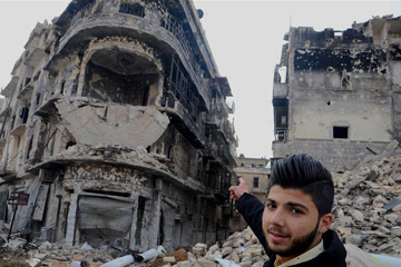 سوريون يزورون مدينة حلب القديمة للمرة الأولى منذ أربع سنوات