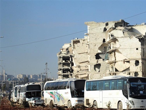 الجيش الحكومي السوري يسمح بمرور قافلة للمعارضة من شرق حلب