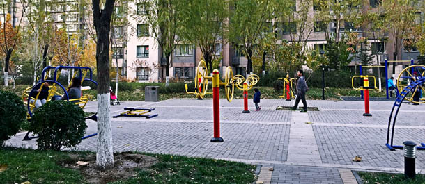 الانشطة الرياضية تصبح شائعة في المجمعات السكنية الصينية