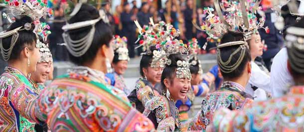 افتتاح عيد ساما لقومية دونغ