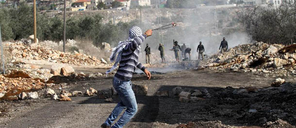 اشتباكات بين متظاهرين فلسطينيين والقوات الإسرائيلية في نابلس