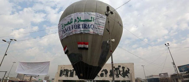 إطلاق منطاد "السلام للعراق" وسط بغداد لدعم الحرب على داعش