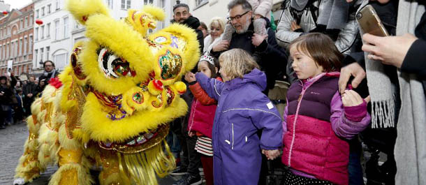 إقامة موكب بمناسبة السنة الصينية الجديدة في بروكسل